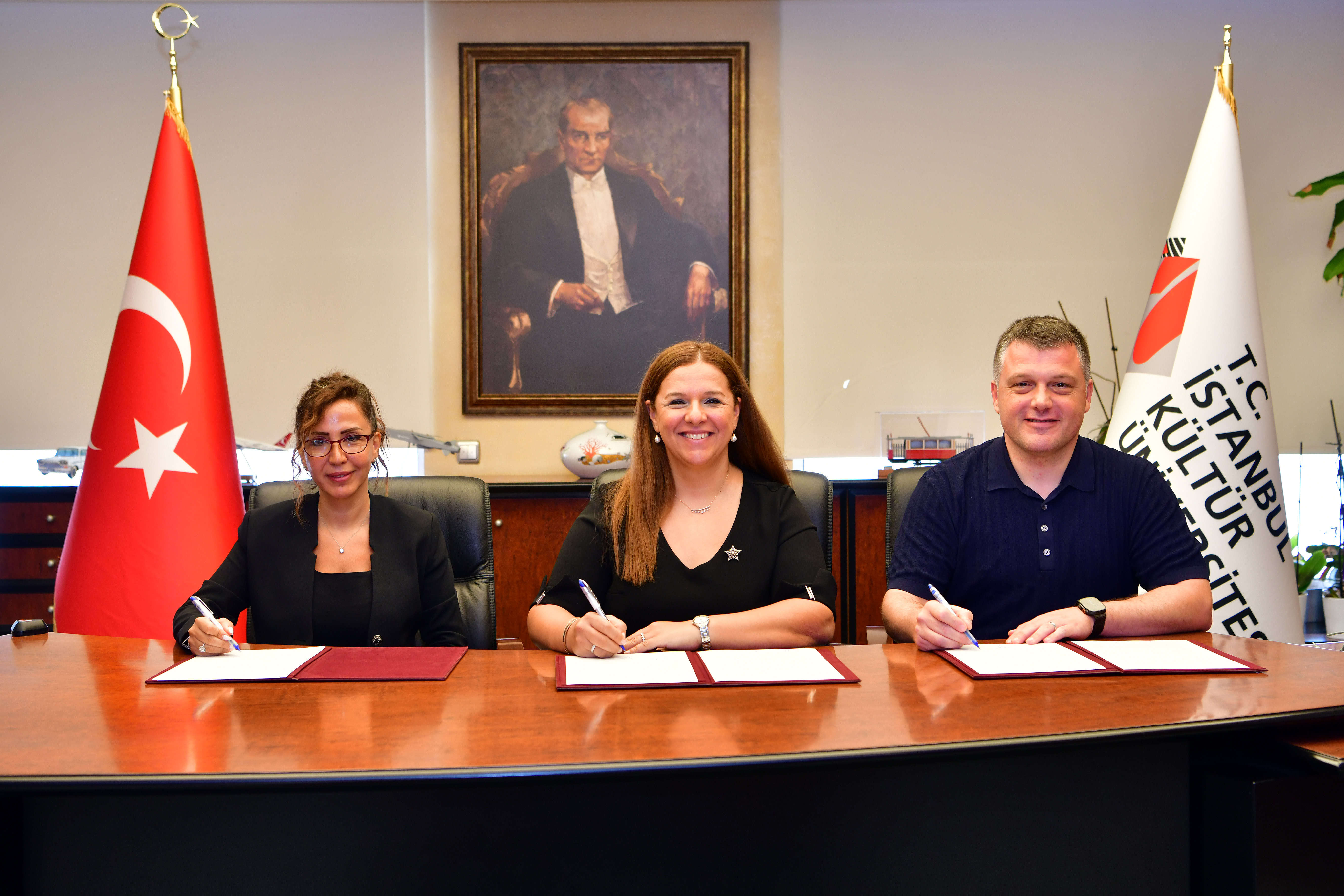 İKÜ, İKÜANTS TEKMER ve ECOFOLIO Arasında İş Birliği Protokolü İmzalandı